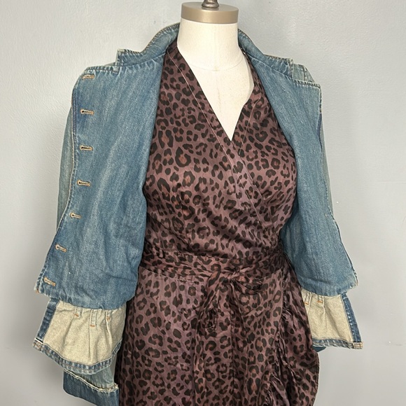 Marc Jacobs Fitted Washed Look Jean Jacket size 12- gently used - Picture 15 of 17